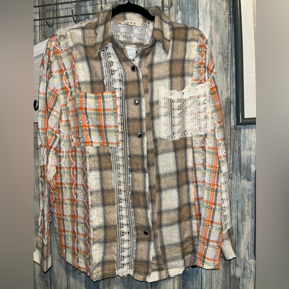 POL S Beige and Cream Plaid Shirt with Lace - Picture 3 of 7